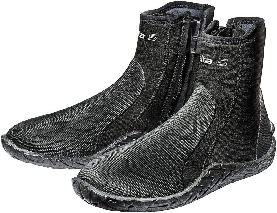 Best Dry Suit Boots for Scuba Diving - Scuba Diving Lovers