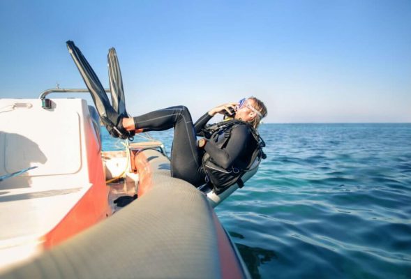 how-does-a-wetsuit-work-scuba-diving-lovers